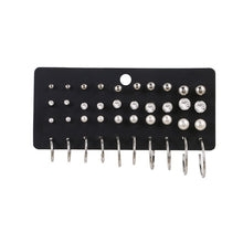 Load image into Gallery viewer, Heart Stud Earrings <3