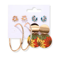 Load image into Gallery viewer, Hoop Earrings