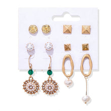 Load image into Gallery viewer, Hoop Earrings