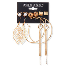 Load image into Gallery viewer, Hoop Earrings