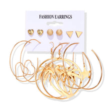 Load image into Gallery viewer, Hoop Earrings