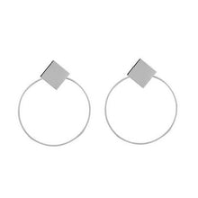 Load image into Gallery viewer, Fashion Statement Earrings
