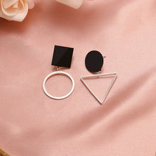 Load image into Gallery viewer, Gold Earring Wedding 2020