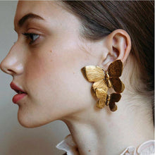 Load image into Gallery viewer, Charm Earrings <3 <3
